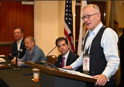 Shawn Steel at Podium, Republican convention